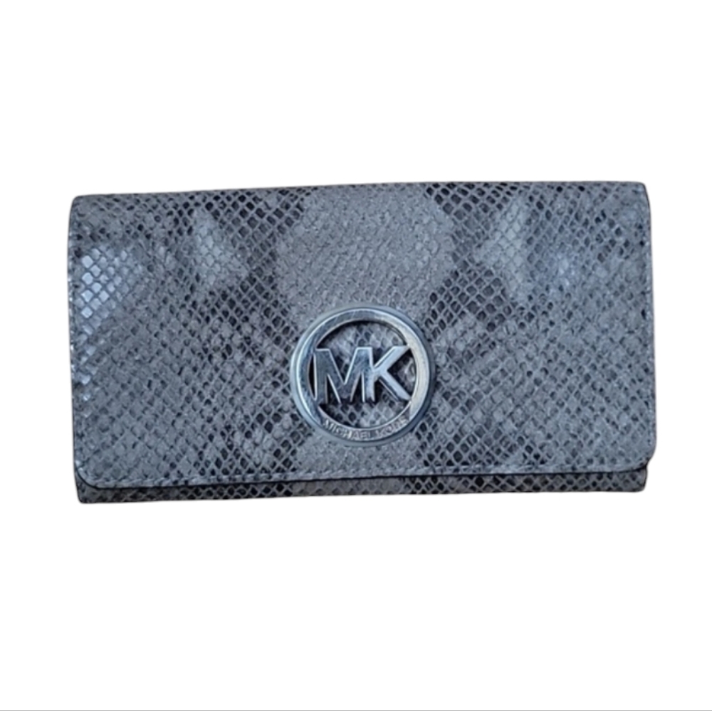 MICHAEL KORS| Snakeskin Wallet Snap Closure GUC